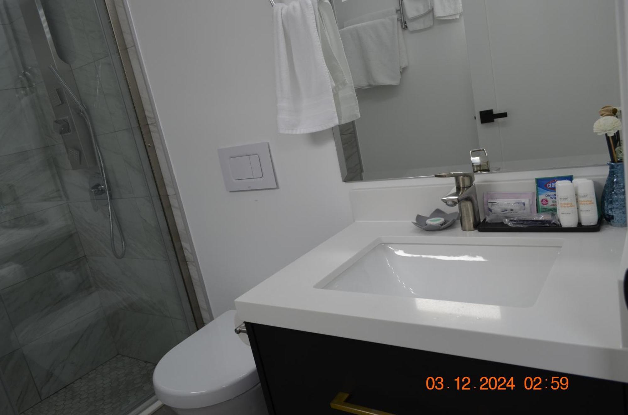 Dimond Abode Vacation Home #1 Oakland Dimond District 部屋 写真