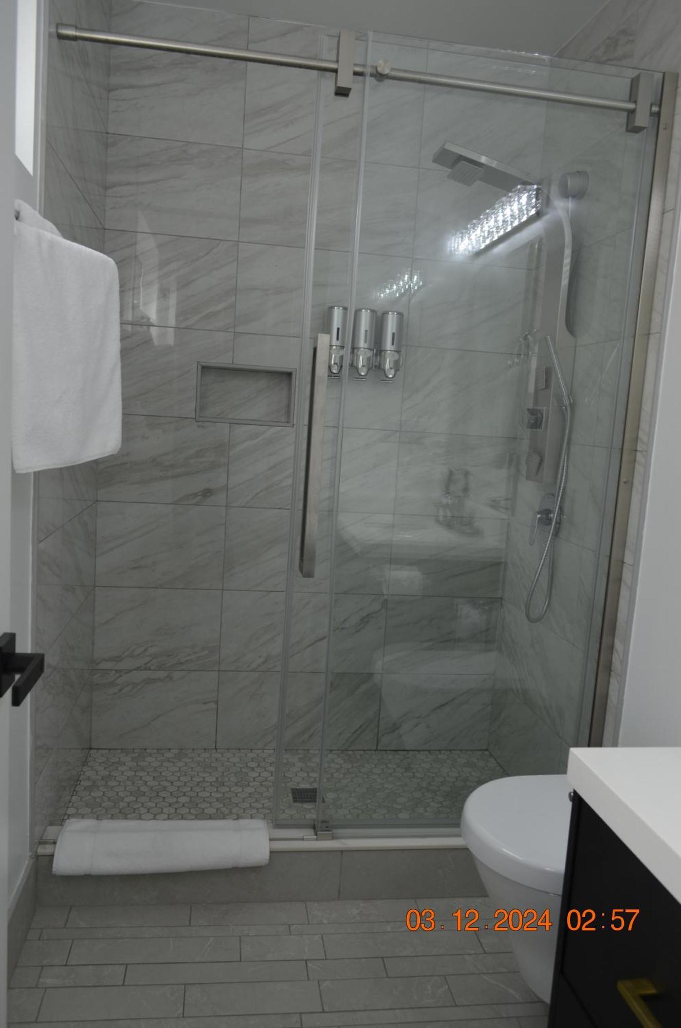 Dimond Abode Vacation Home #1 Oakland Dimond District エクステリア 写真